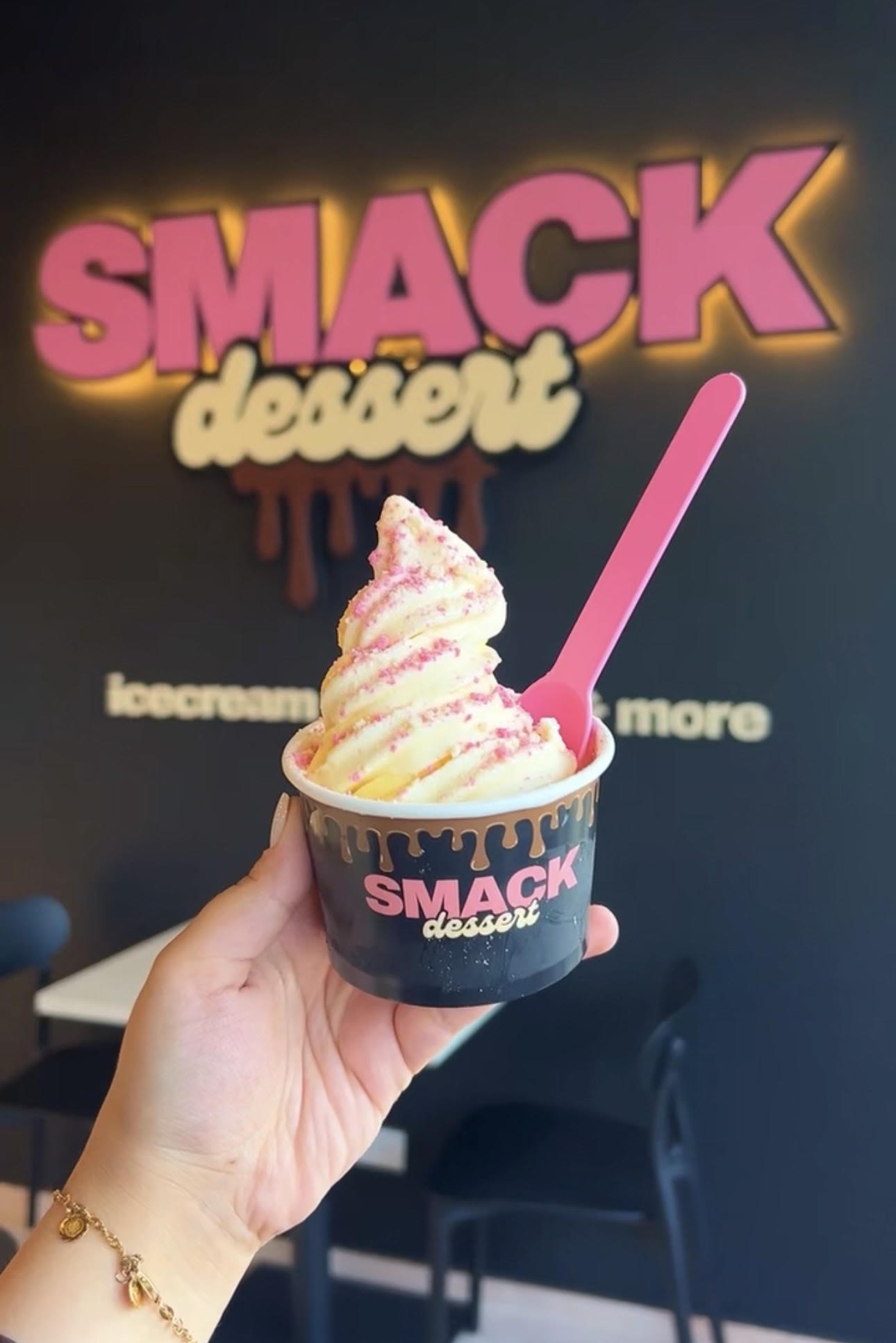 Smack Dessert sundae